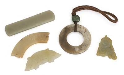 Lot 59 - A collection of Chinese jade and hardstone