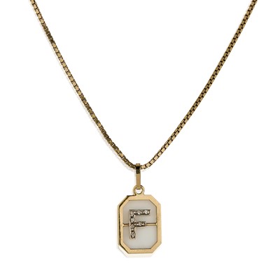 Lot 67 - A gold pendant on chain