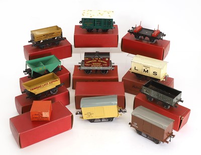 Lot 317 - A collection of Hornby O gauge rolling stock