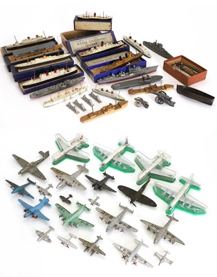 Lot 318 - A collection of Model Line model ships
