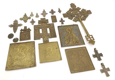 Lot 254 - A collection of metal icons