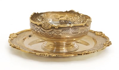 Lot 9 - A silver and silver gilt bowl and stand
