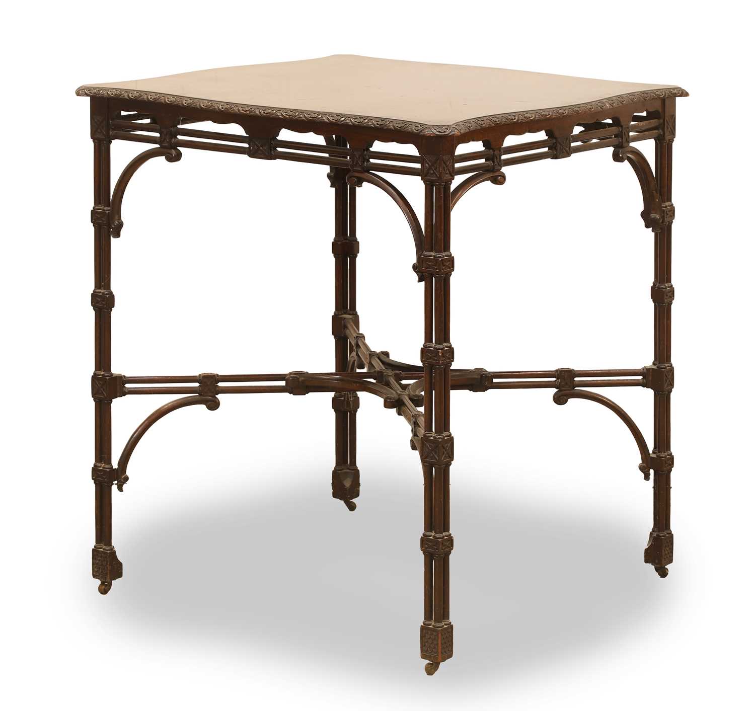 Lot 501 - A Chippendale style mahogany occasional table