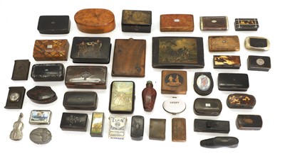 Lot 358 - A collection of mixed boxes and snuff boxes