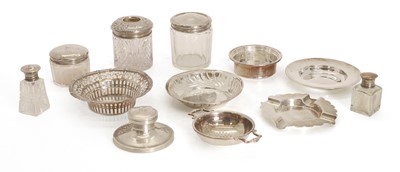 Lot 36 - A collection of silver items