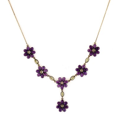 Lot 26 - An amethyst and peridot pendant necklace