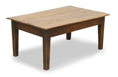 Lot 506 - A provincial fruitwood coffee table