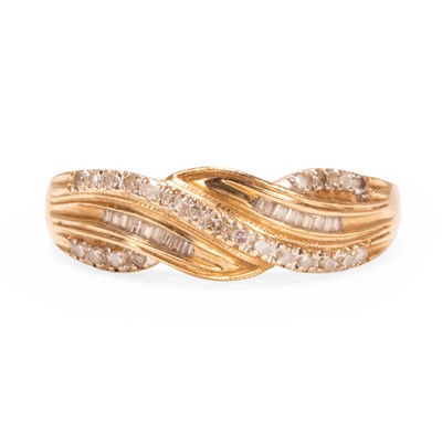 Lot 80 - A wave design diamond ring