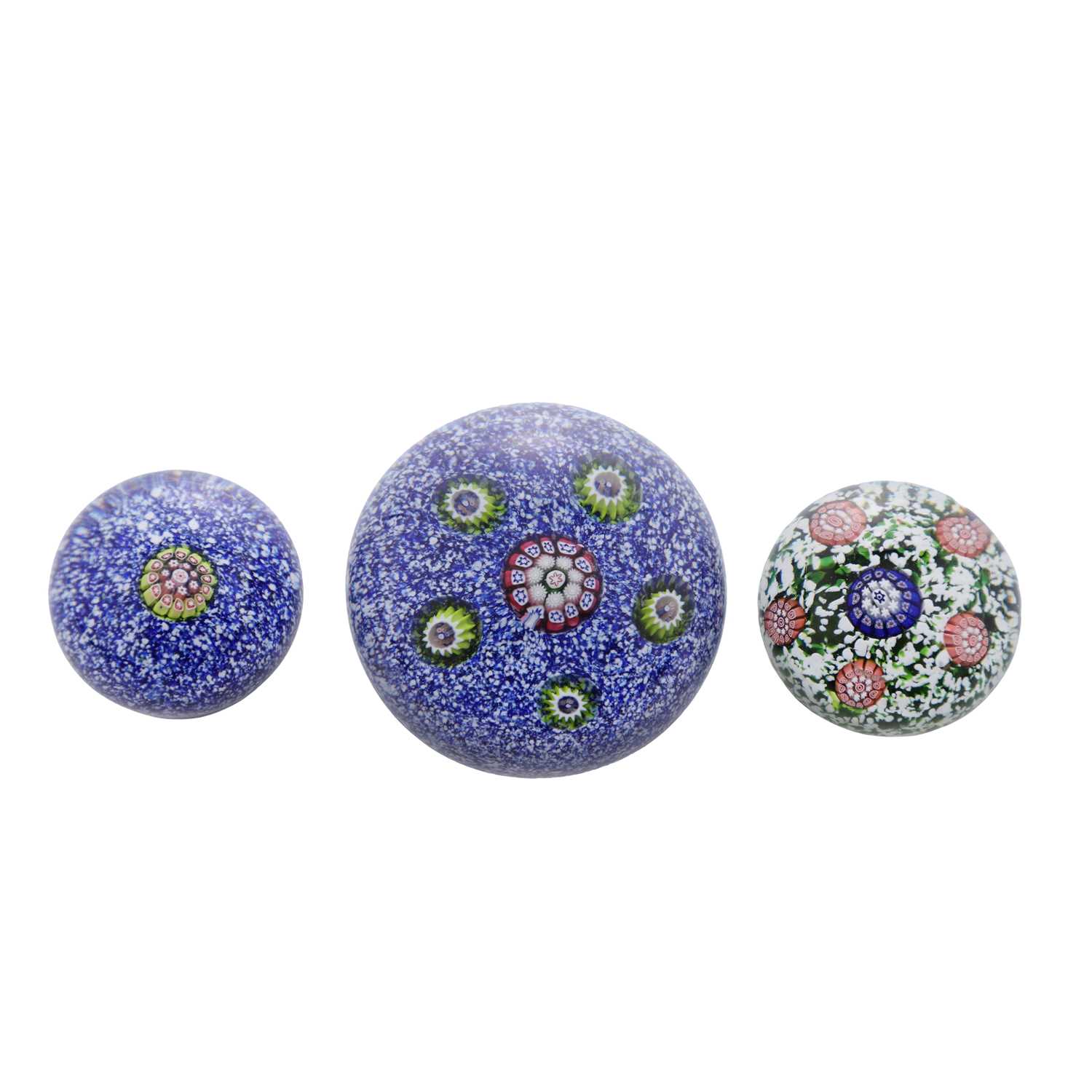 Lot 29 - A group of three St Louis glass paperweights