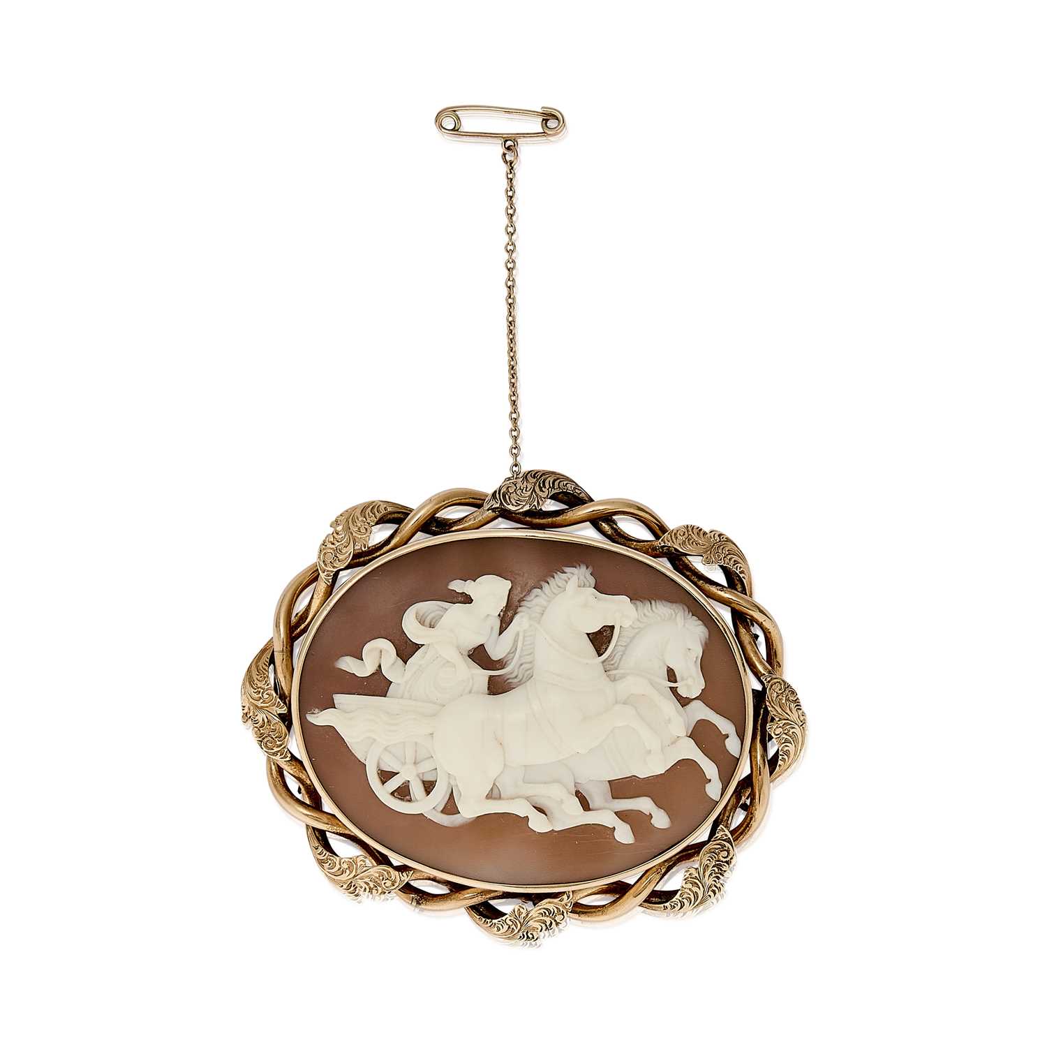 Lot 10 - A late Victorian shell cameo brooch