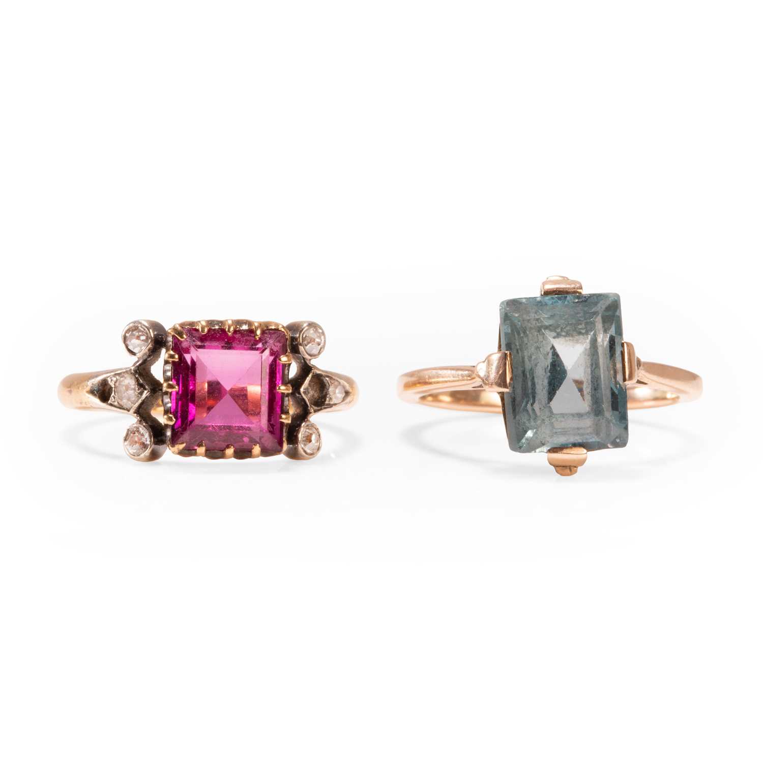 Lot 179 - Two gemstone set rings