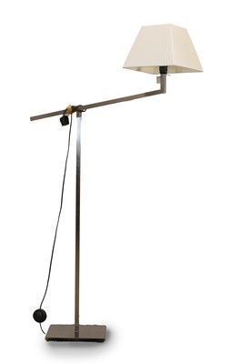 Lot 476 - A modern floor lamp