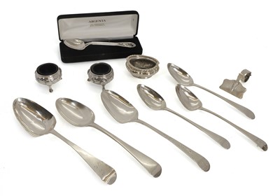 Lot 35 - A collection of silver items
