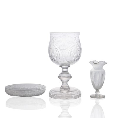 Lot 74 - A group of three Thomas Webb & Sons glass items