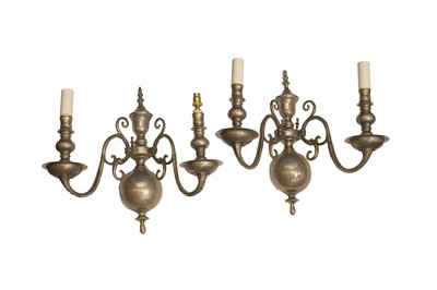 Lot 487 - A pair of twin branch wall lights