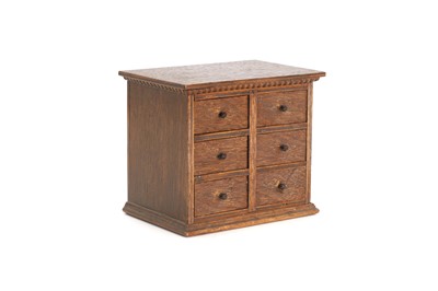 Lot 302 - An apprentice piece chest of drawers