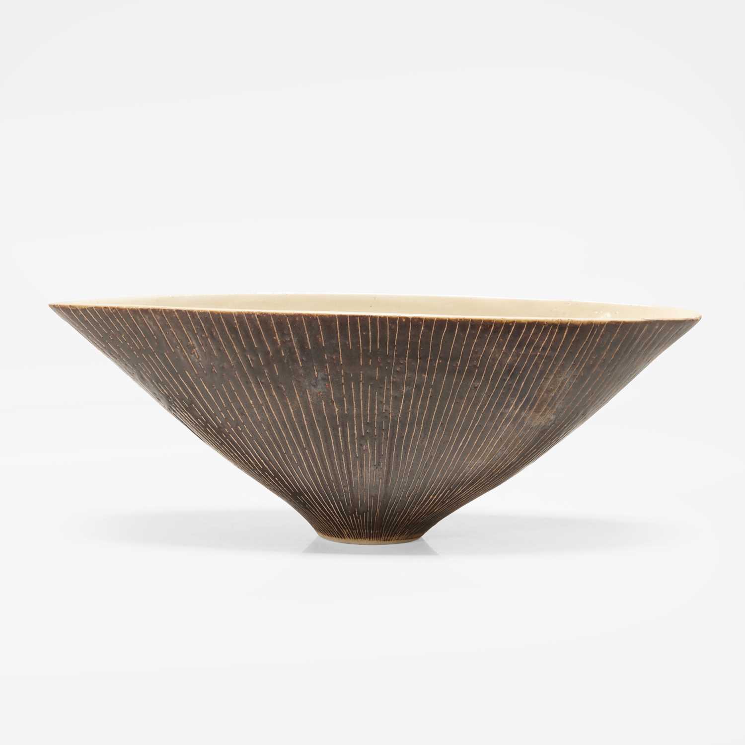 Lot Dame Lucie Rie (Austrian, 1902-1995)