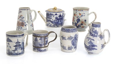 Lot 75 - A collection of Chinese porcelain