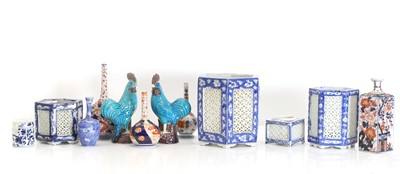 Lot 71 - A collection of Chinese porcelain