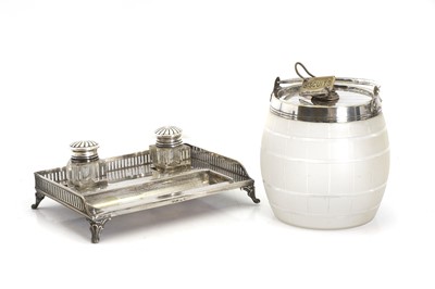 Lot 2 - A Victorian silver-plated biscuit barrel