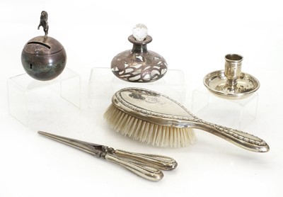 Lot 19 - A small quantity of silver dressing table items