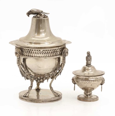 Lot 7 - A silver urn and cover
