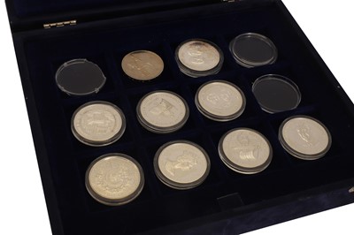 Lot 3 - A collection of silver crowns