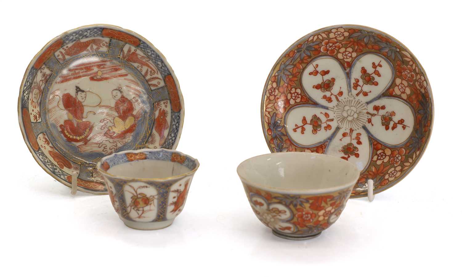 Lot 58 - A Japanese Imari teacup and saucer
