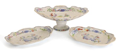 Lot 142 - A Masons tazza and stand